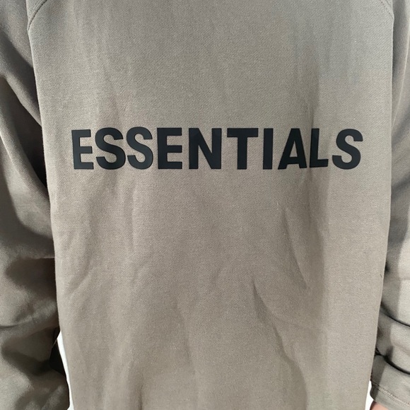COPY - Essentials Crewneck - Picture 1 of 5